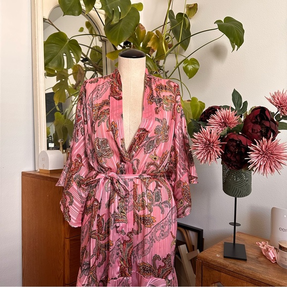 Victoria's Secret Other - Y2k Victoria's Secret Pink Paisley Robe